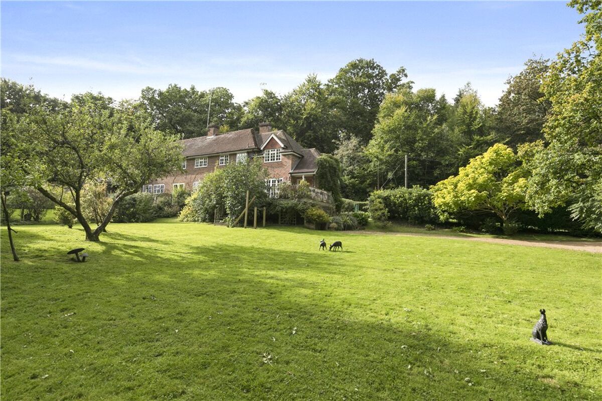 house for sale in Selhurst Common, Bramley, Guildford, Surrey, GU5