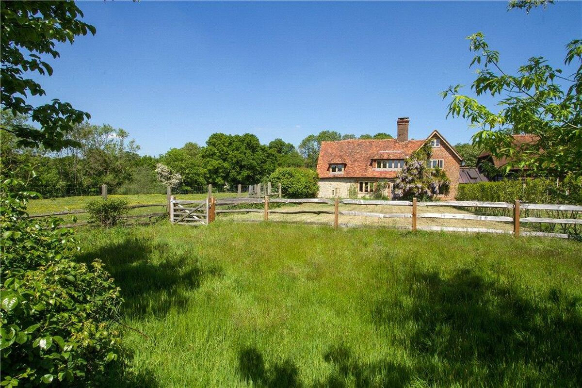 house for sale in Tigbourne Farm, Wormley, Godalming, Surrey, GU8
