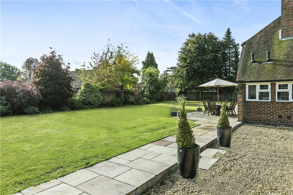 house for sale in Conford Drive, Shalford, Guildford, Surrey, GU4