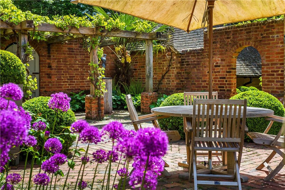 house for sale in Coldharbour, Dorking, Surrey, RH5 GLD180001