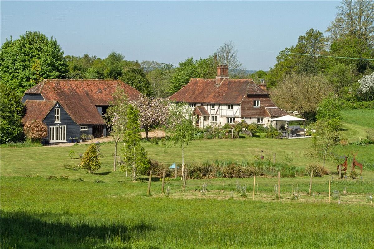 house for sale in Skinners Lane, Chiddingfold, Godalming, Surrey, GU8