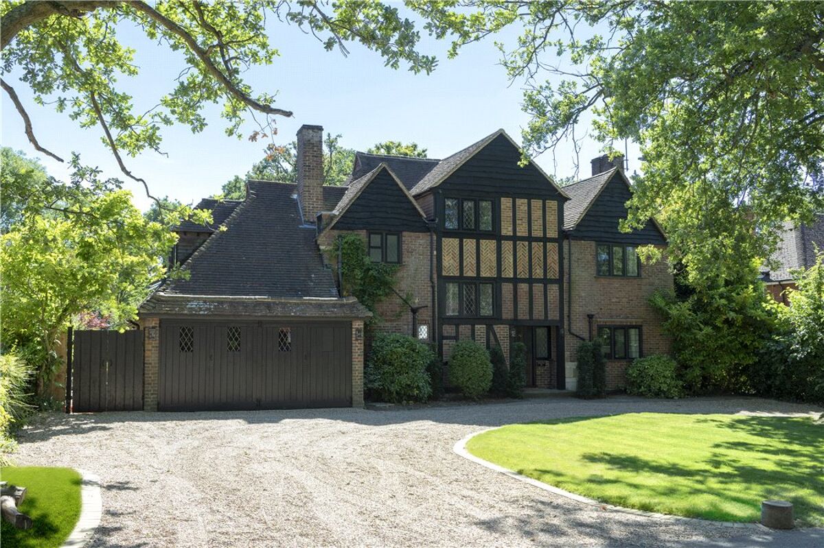 house for sale in Ganghill, Guildford, Surrey, GU1 GLD180032 Knight