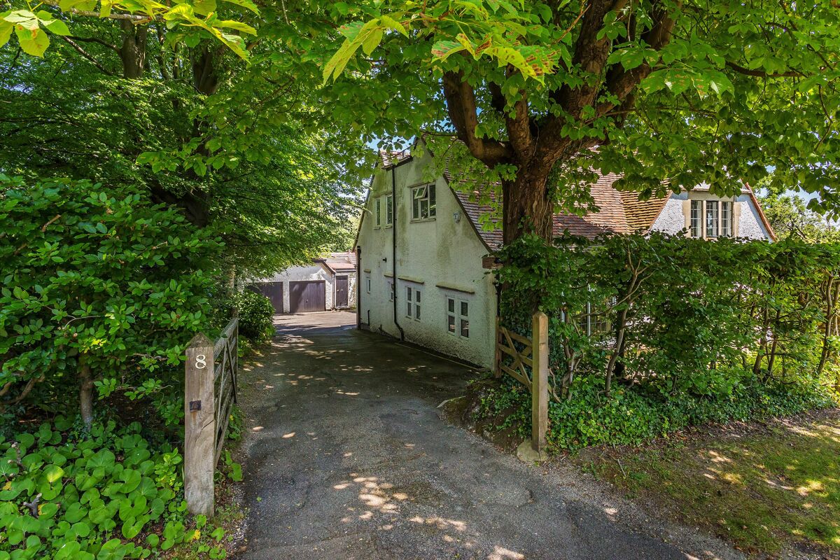 house for sale in Upper Guildown Road, Guildford, Surrey, GU2