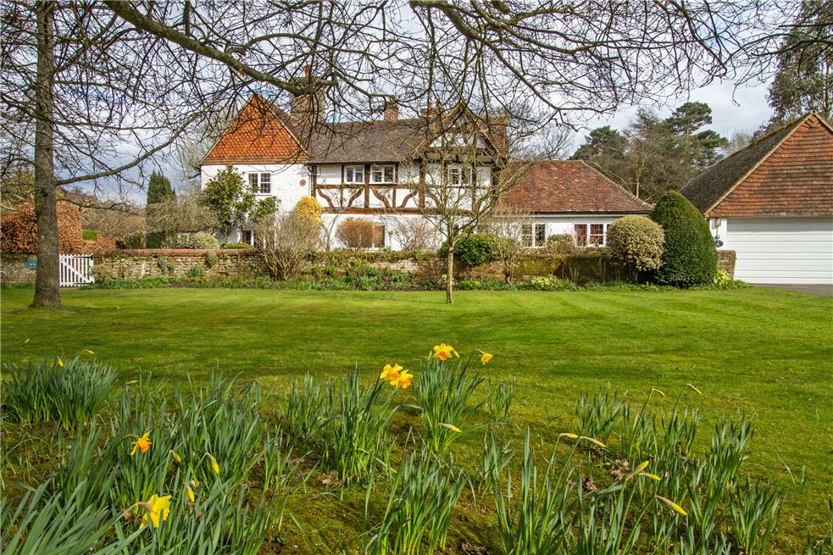 house for sale in The Green, Shamley Green, Guildford, Surrey, GU5 GLD180098 Knight Frank