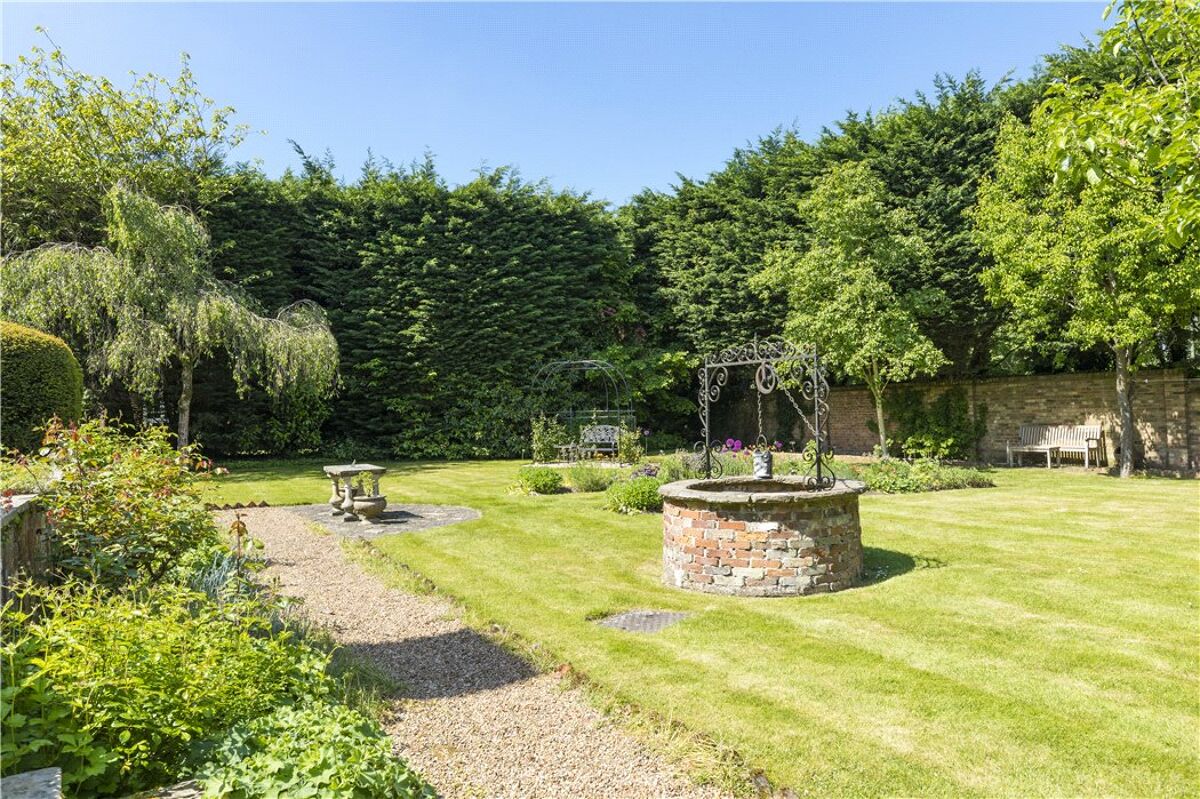 house for sale in Epsom Road, Guildford, Surrey, GU4 GLD180157