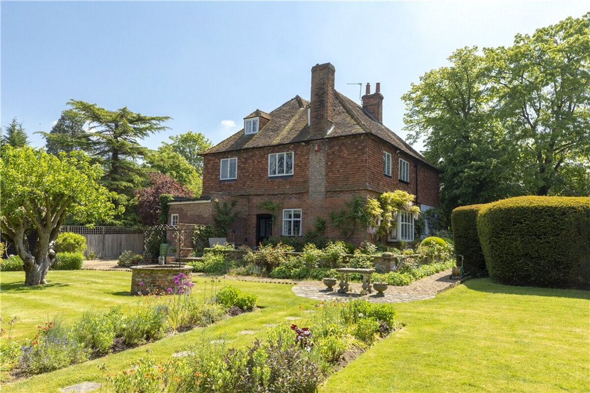 house for sale in Epsom Road, Guildford, Surrey, GU4 GLD180157