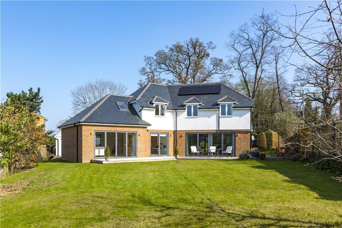 house for sale in Boxgrove Road, Guildford, Surrey, GU1 GLD180158