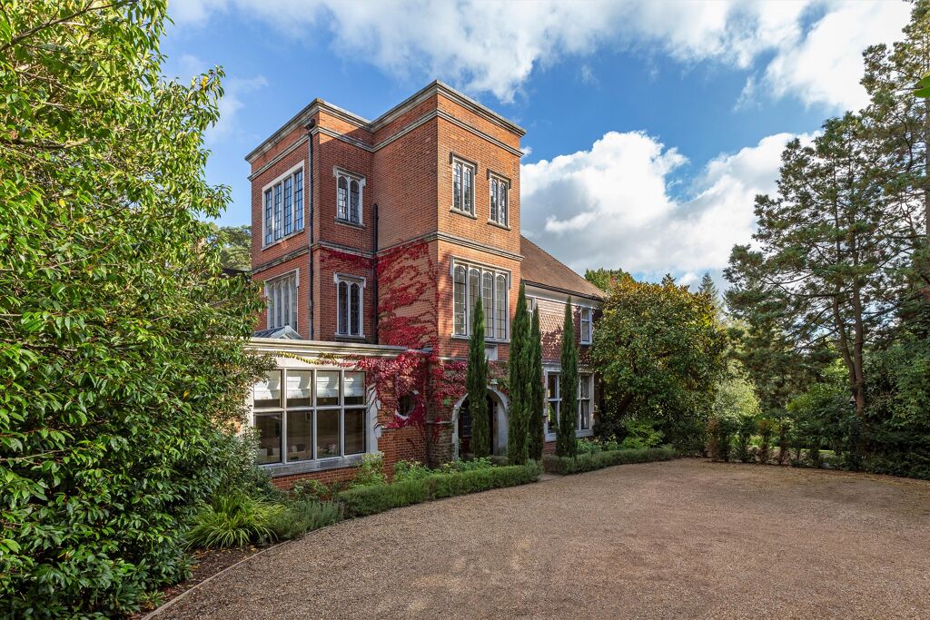 Image of Hascombe Road, Nr Godalming, Surrey, GU8