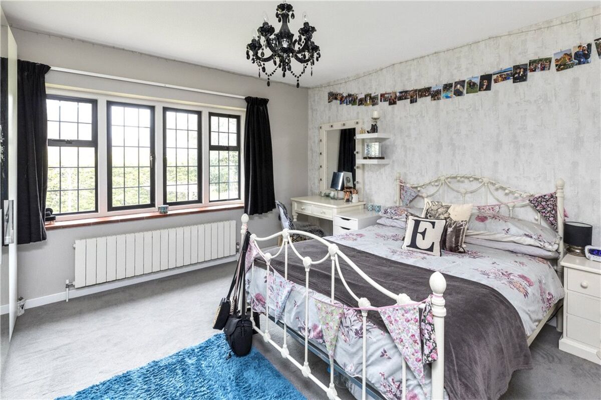 house for sale in Meads Road, Guildford, Surrey, GU1 GLD180200