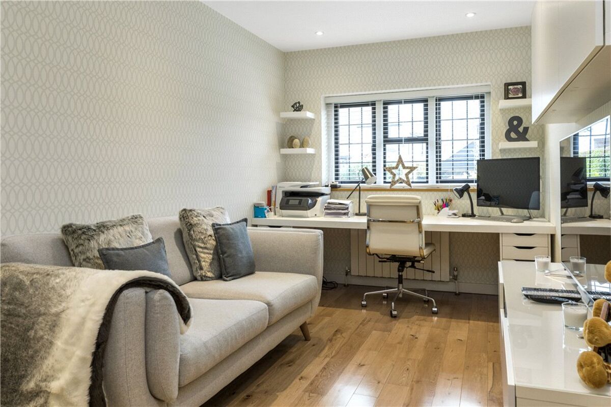 house for sale in Meads Road, Guildford, Surrey, GU1 GLD180200