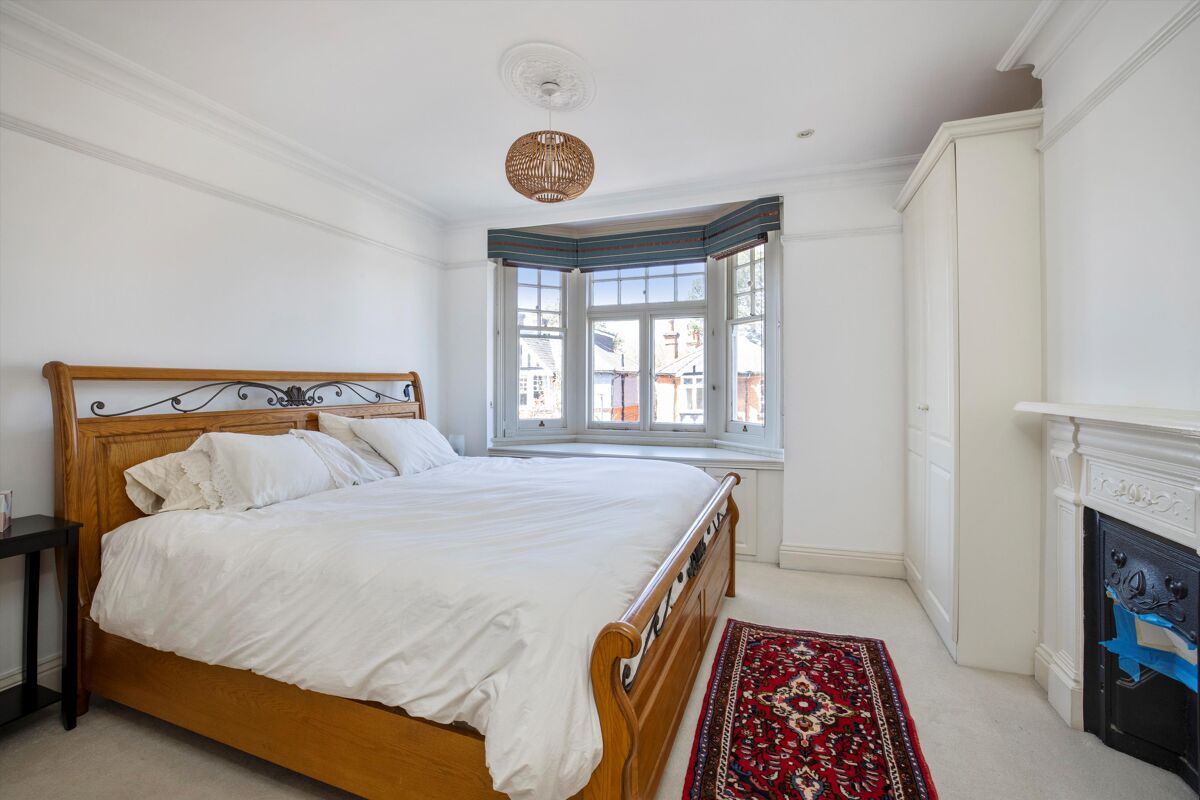 house for sale in Wodeland Avenue, Guildford, Surrey, GU2. GLD180224