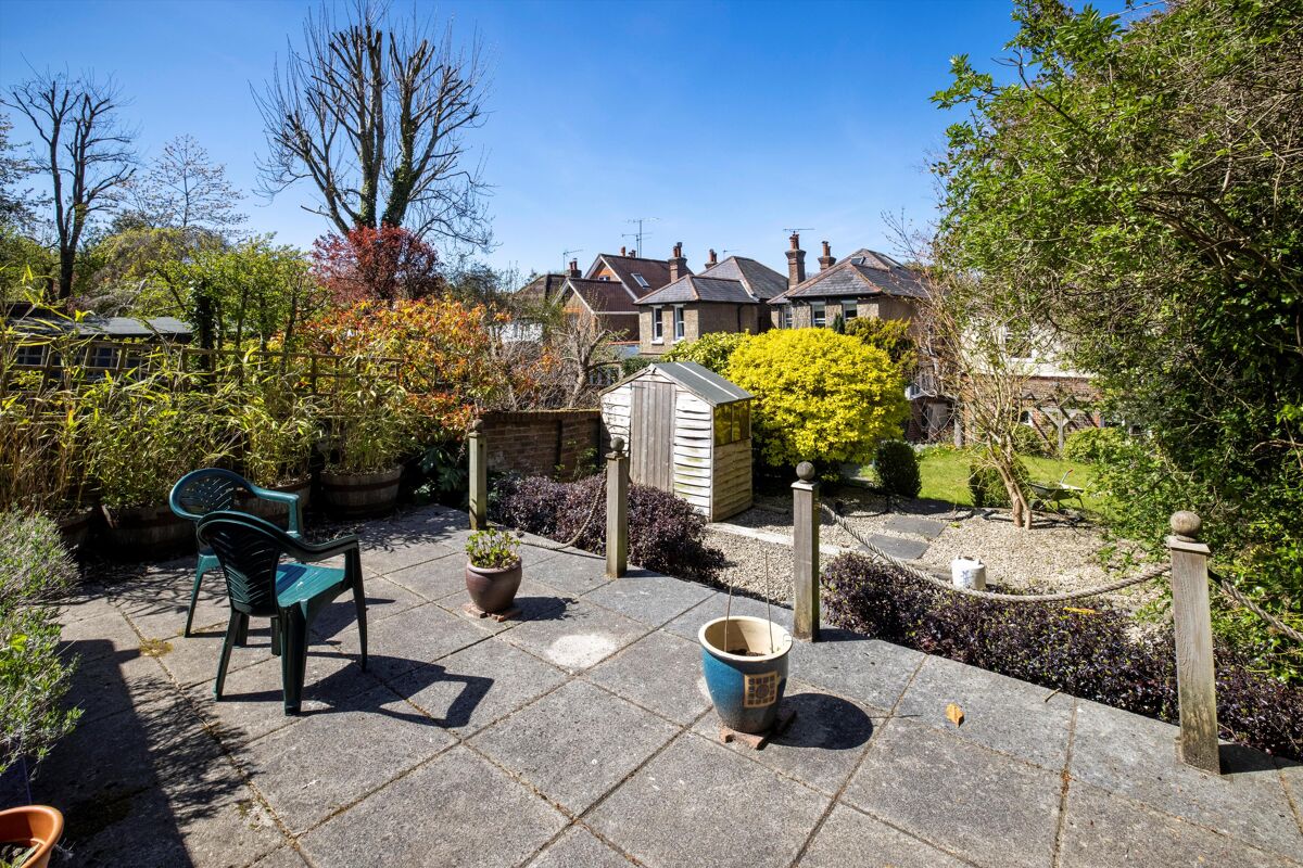 house for sale in Wodeland Avenue, Guildford, Surrey, GU2. GLD180224