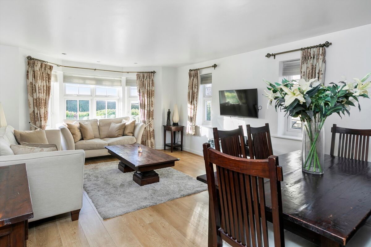 flat for sale in Pewley Heights, Semaphore Road, Guildford, Surrey, GU1