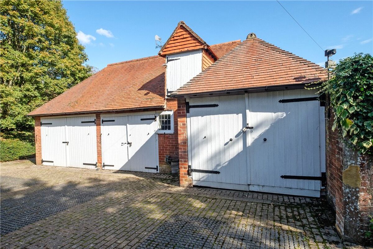 house for sale in Pickhurst Road, Chiddingfold, Godalming, Surrey, GU8