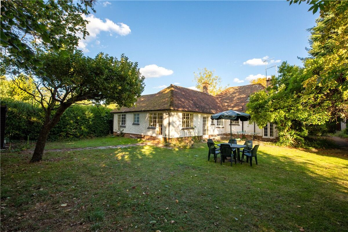 house for sale in Abbotswood, Guildford, Surrey, GU1 GLD180286