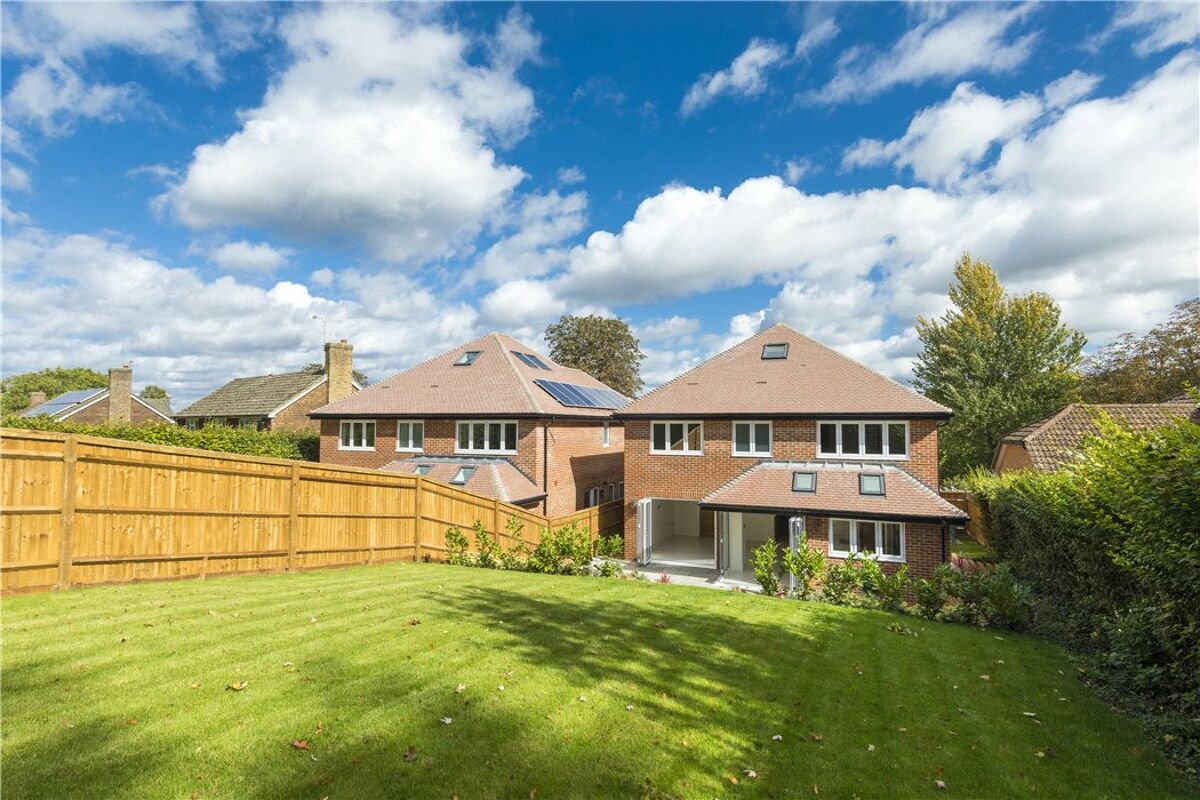 house for sale in Levylsdene, Guildford, Surrey, GU1 GLD180315