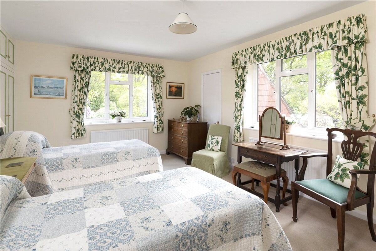 Ejendomme til salg Hoe Lane, Peaslake, Guildford, Surrey, GU5