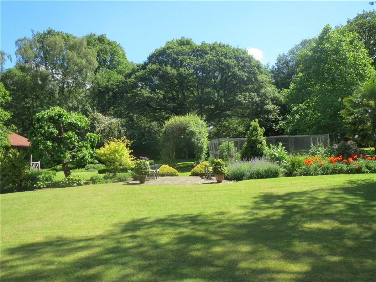 Ejendomme til salg Hoe Lane, Peaslake, Guildford, Surrey, GU5