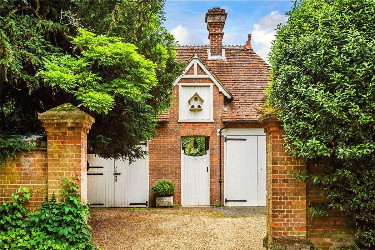 house for sale in Shamley Green, Guildford, Surrey, GU5 GLD180324 Knight Frank