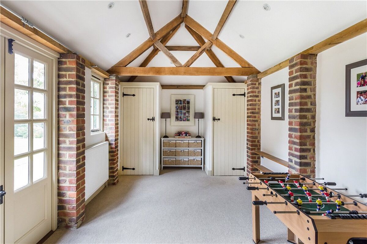 house for sale in Mill Lane, Chiddingfold, Godalming, Surrey, GU8