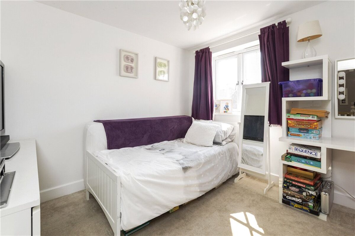 house for sale in Collingwood Crescent, Guildford, Surrey, GU1