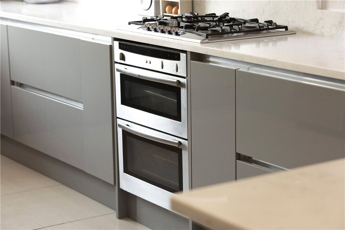 house for sale in Collingwood Crescent, Guildford, Surrey, GU1 GLD180435 Knight Frank