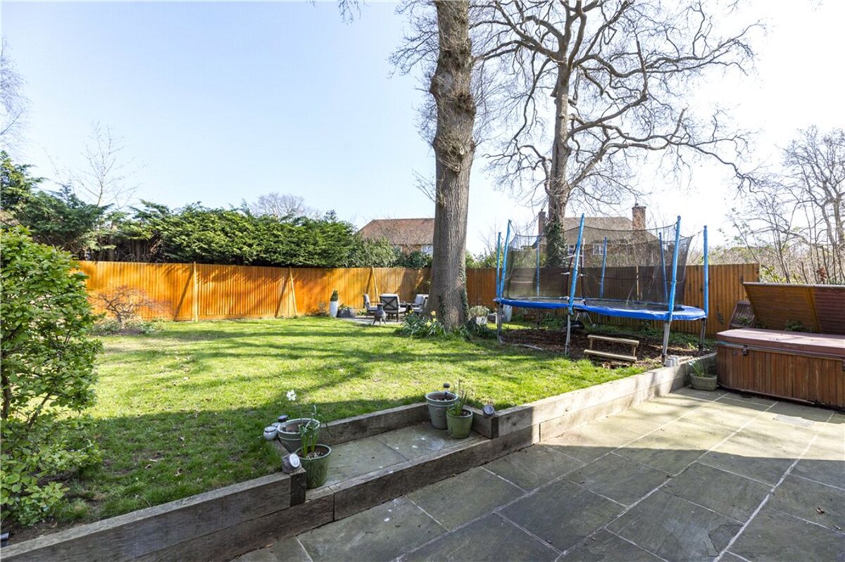 house for sale in Collingwood Crescent, Guildford, Surrey, GU1