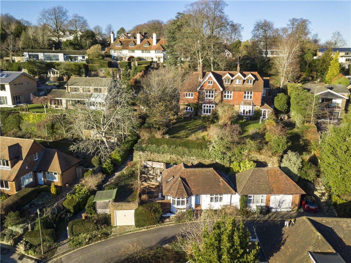 house for sale in Beech Lane, Guildford, Surrey, GU2 GLD190006