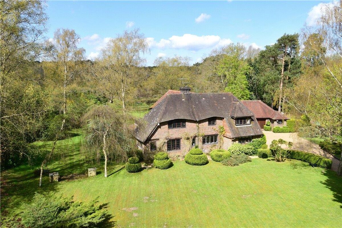 house for sale in Thursley Road, Elstead, Godalming, Surrey, GU8