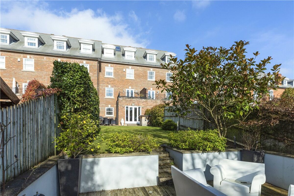 house for sale in Lancaster Avenue, Guildford, Surrey, GU1 GLD190053