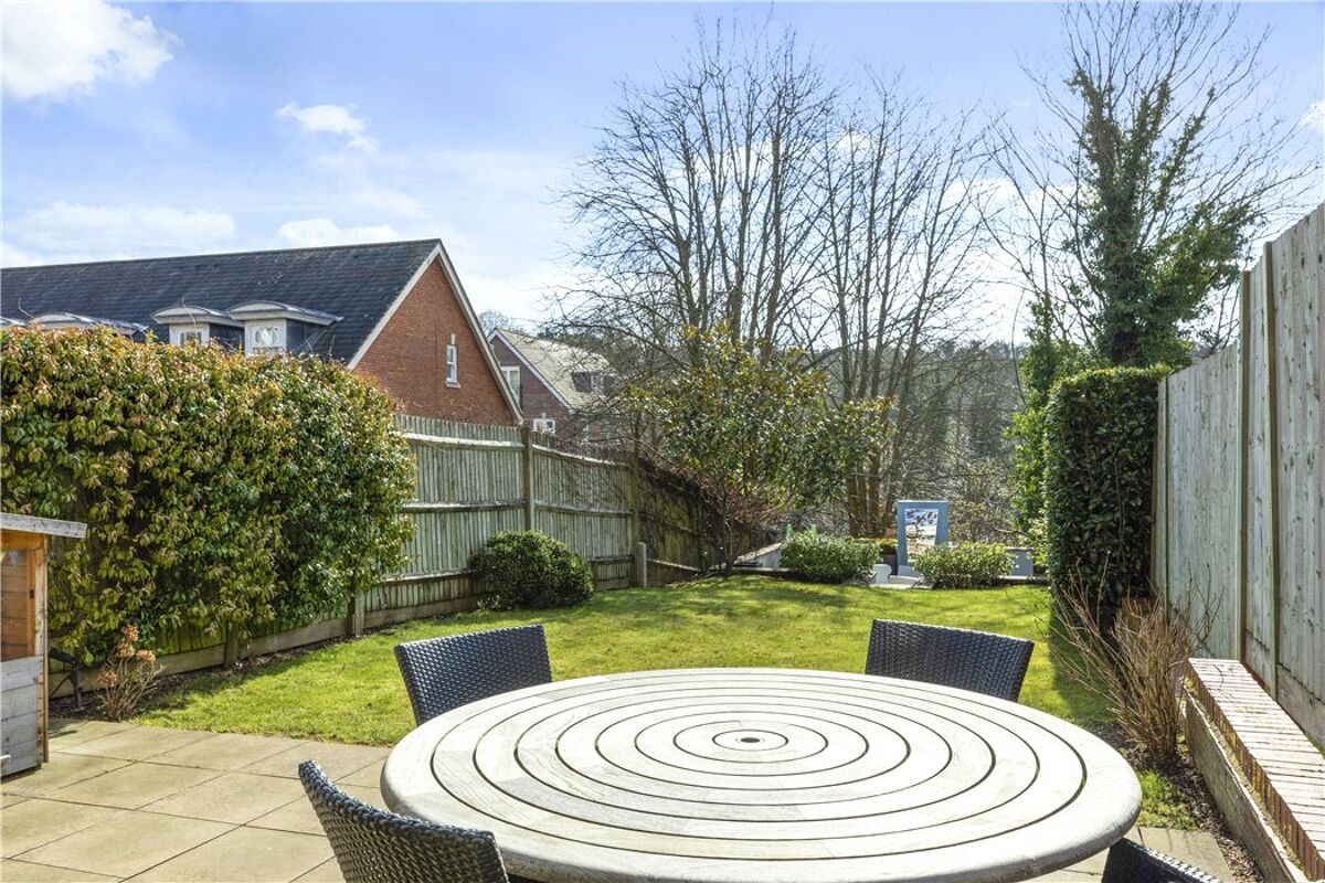 house for sale in Lancaster Avenue, Guildford, Surrey, GU1 GLD190053