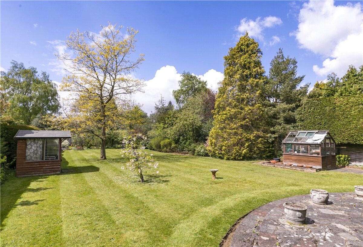 Onroerend goed te koop Clifford Manor Road, Guildford, Surrey, GU4