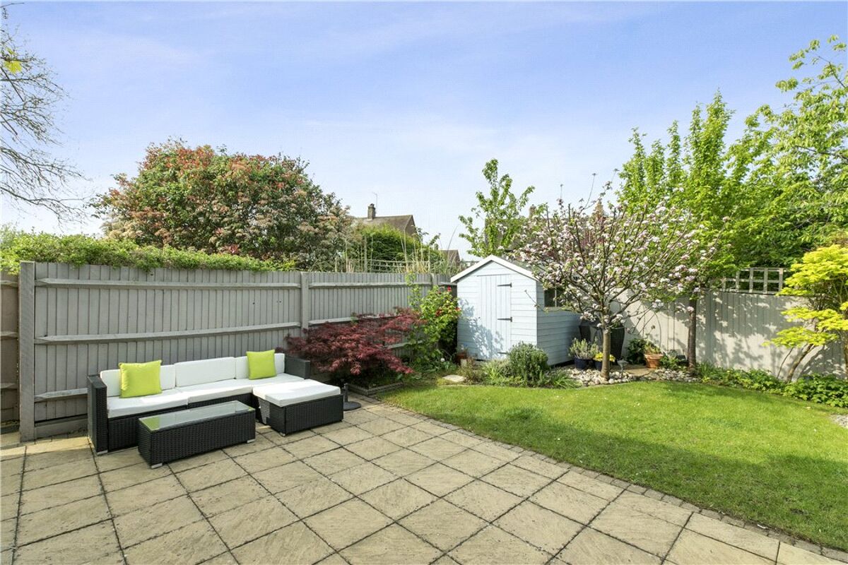 house for sale in Merrow Place, Guildford, Surrey, GU4 GLD190138