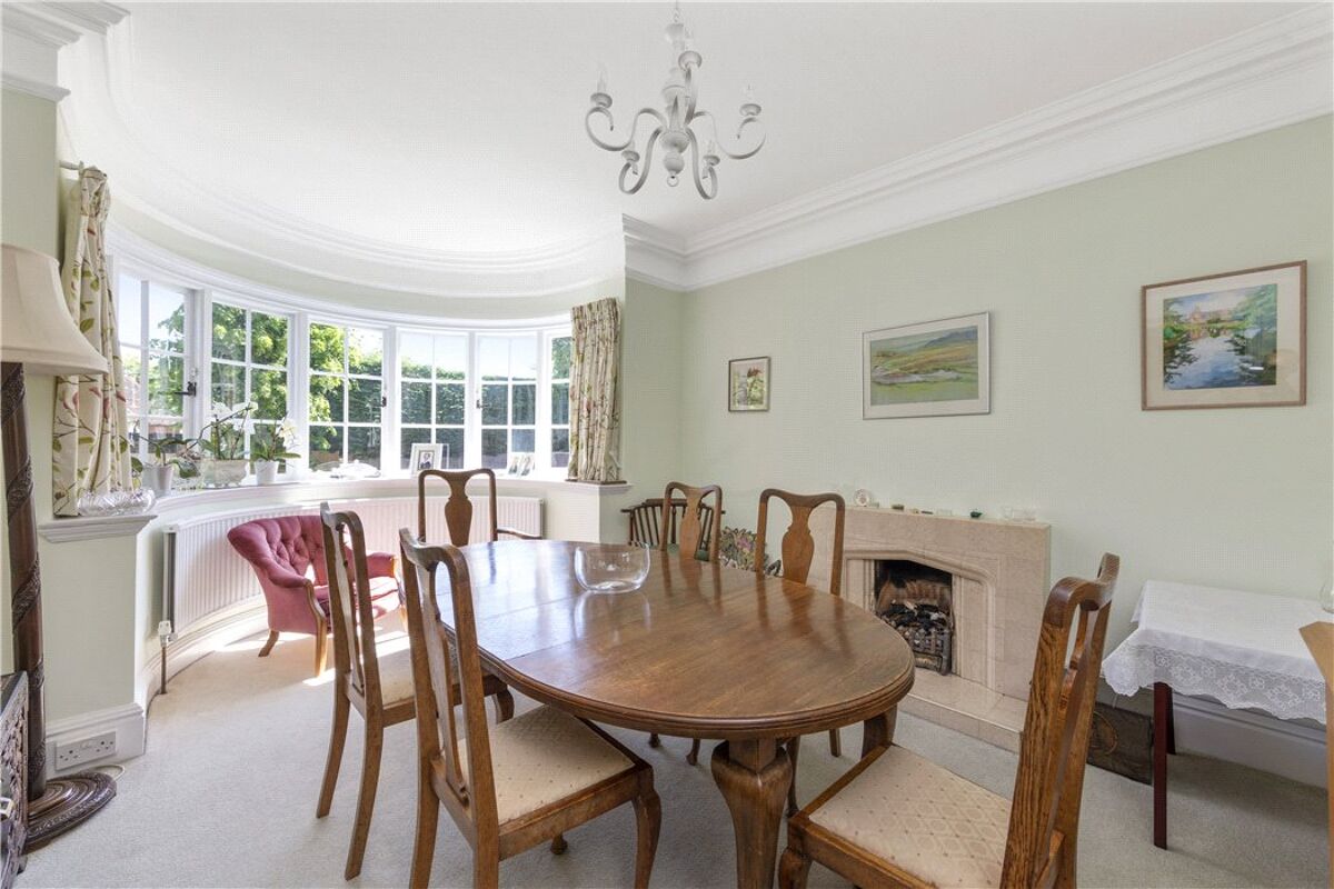 house for sale in Ennismore Avenue, Guildford, Surrey, GU1 GLD190178