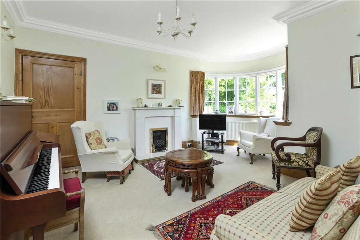 house for sale in Ennismore Avenue, Guildford, Surrey, GU1 GLD190178