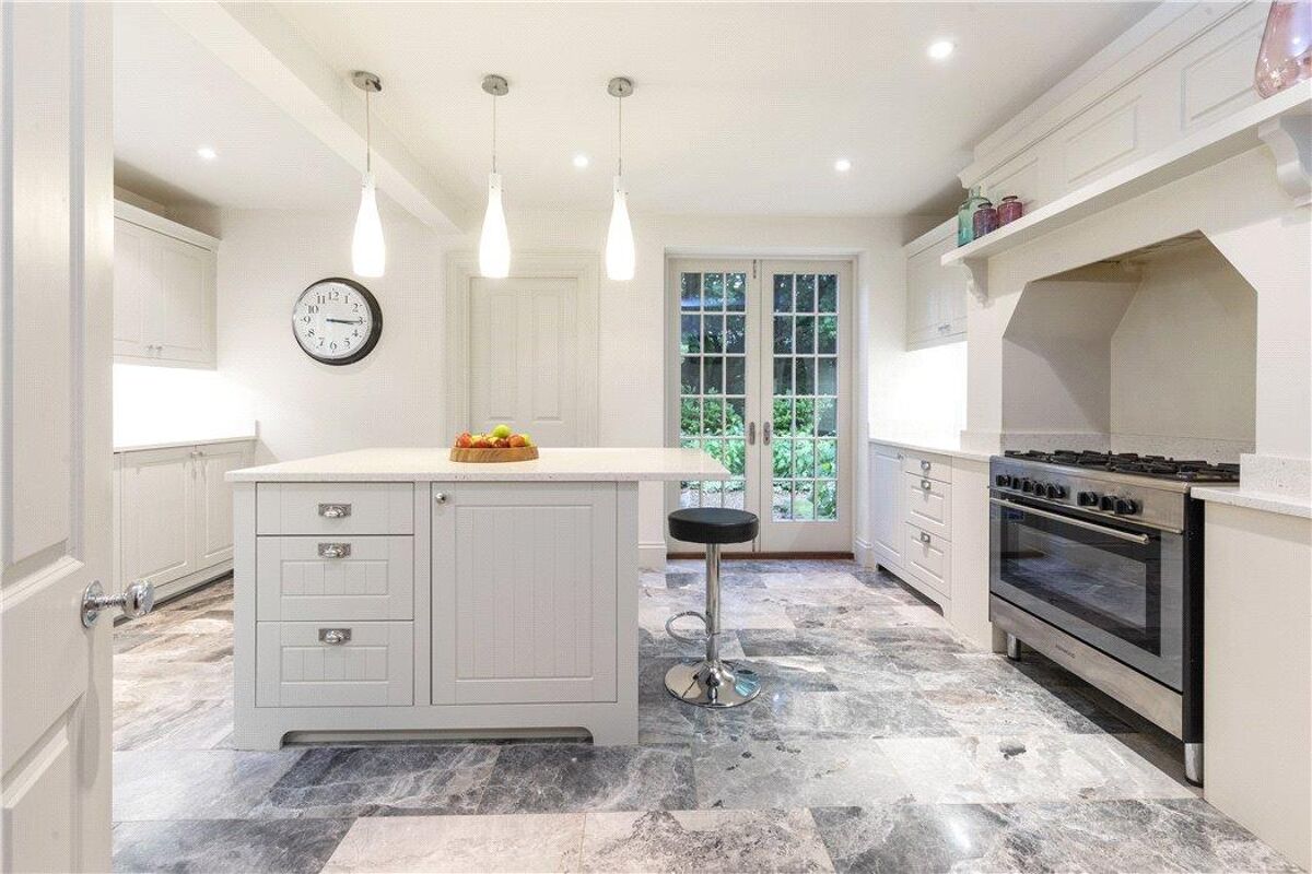 house for sale in Mark Way, Godalming, Surrey, GU7 GLD190186 Knight