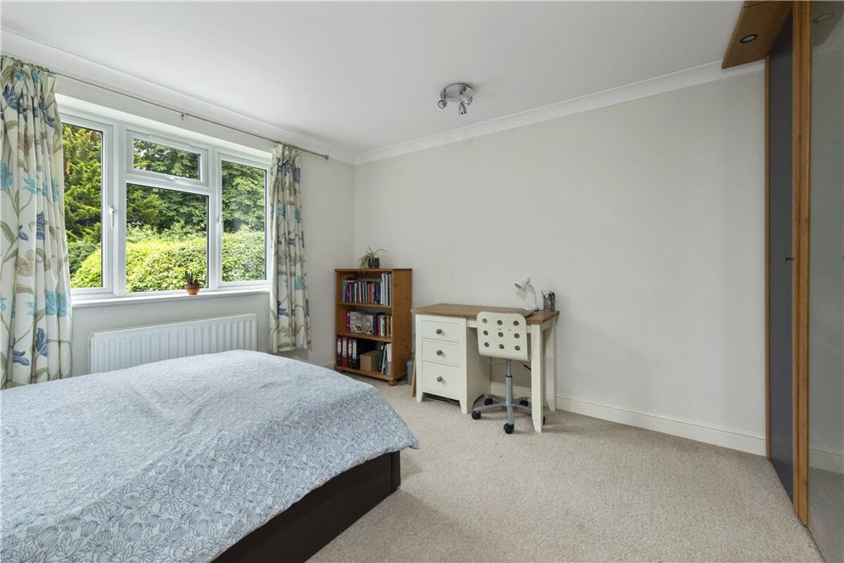 house for sale in Wykeham Road, Guildford, Surrey, GU1 GLD190194