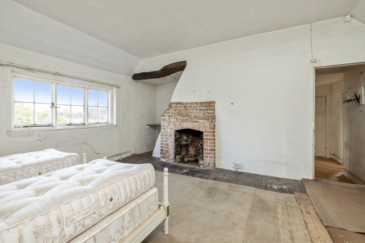 house for sale in The Common, Cranleigh, Surrey, GU6 GLD190213