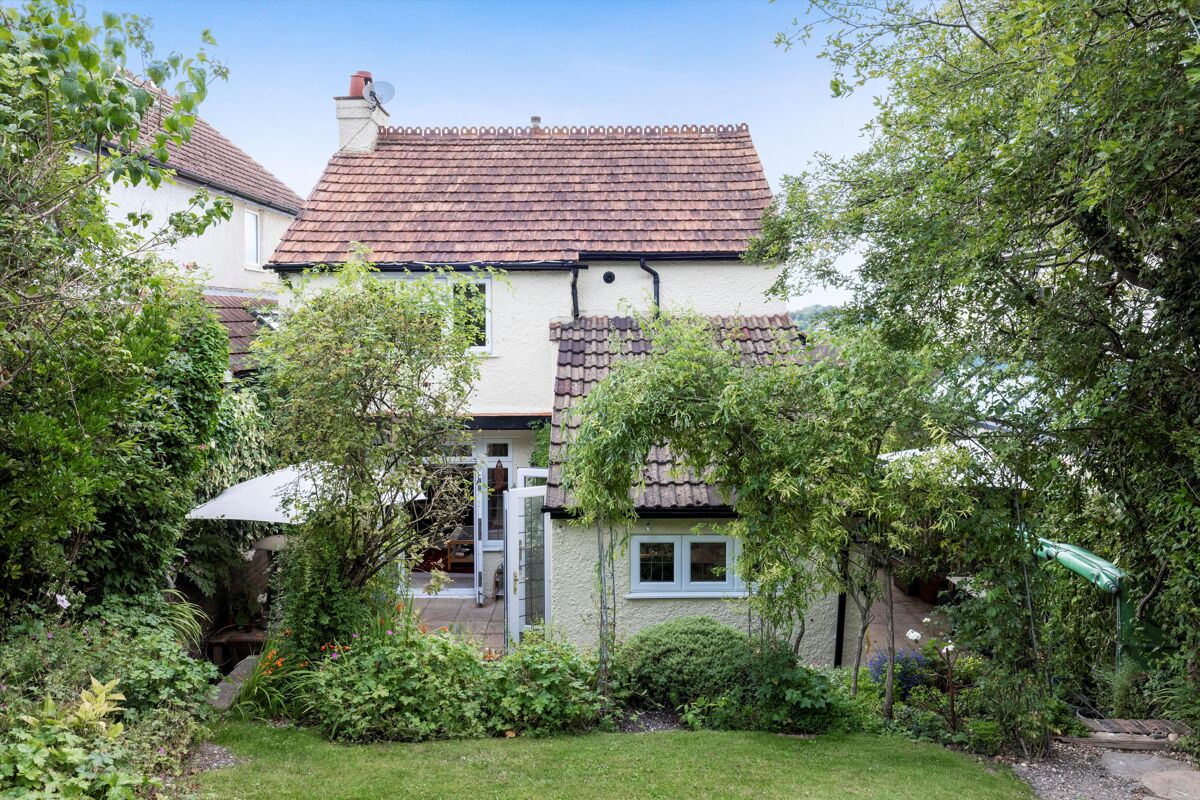 house for sale in Mountside, Guildford, Surrey, GU2 GLD190271