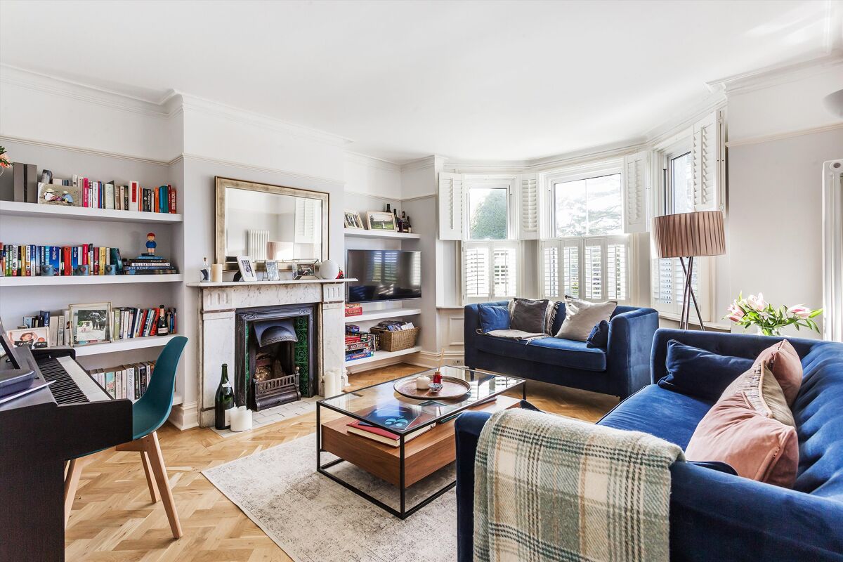 house for sale in Pewley Hill, Guildford, Surrey, GU1 GLD190288