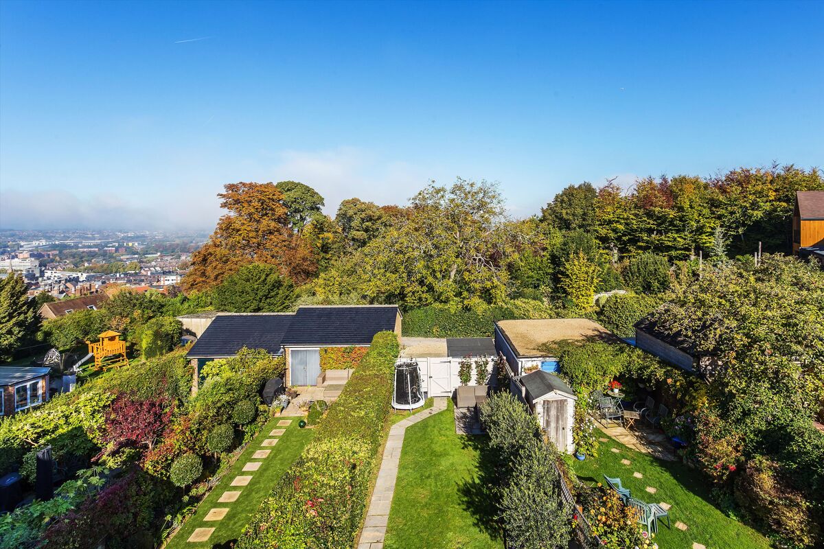 house for sale in Pewley Hill, Guildford, Surrey, GU1 GLD190288