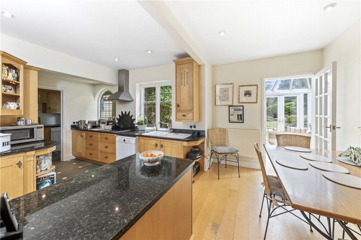 house for sale in Downside Road, Guildford, Surrey, GU4 GLD190294