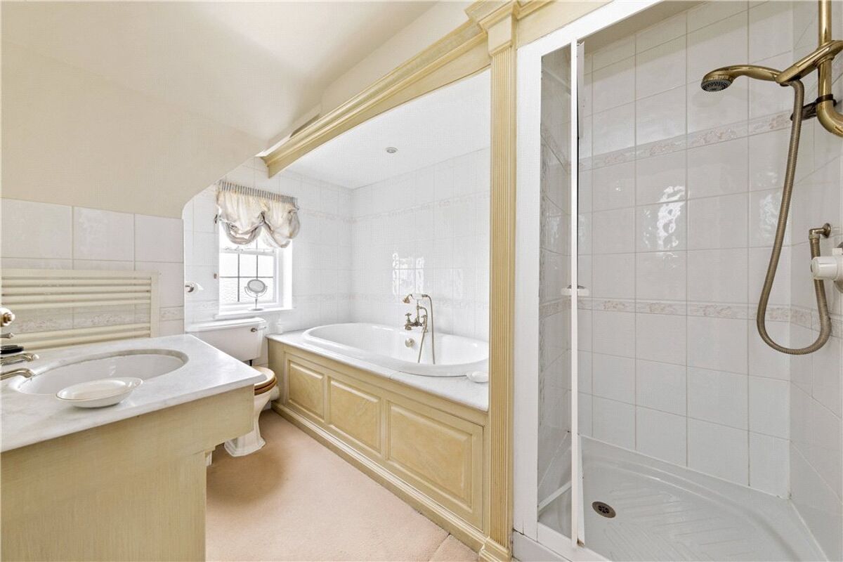 house for sale in Downside Road, Guildford, Surrey, GU4 GLD190294