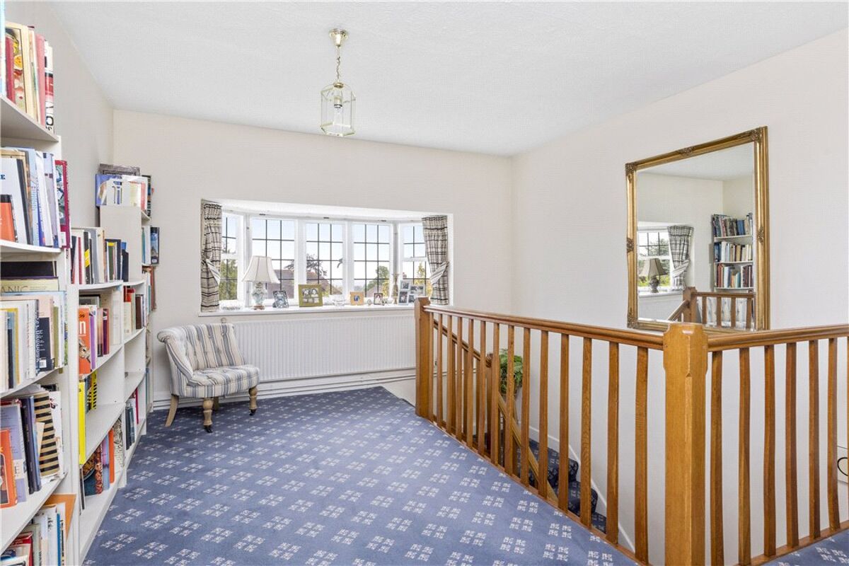 house for sale in Downside Road, Guildford, Surrey, GU4 GLD190294