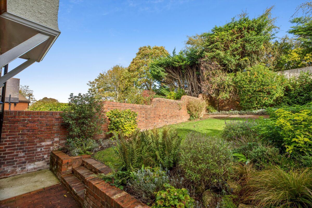 house for sale in South Hill, Guildford, Surrey, GU1 GLD190309