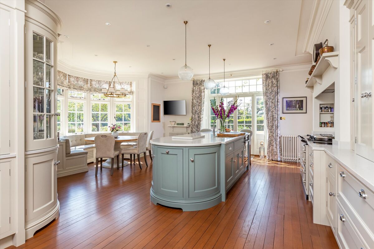 house for sale in Pook Hill, Chiddingfold, Godalming, Surrey, GU8