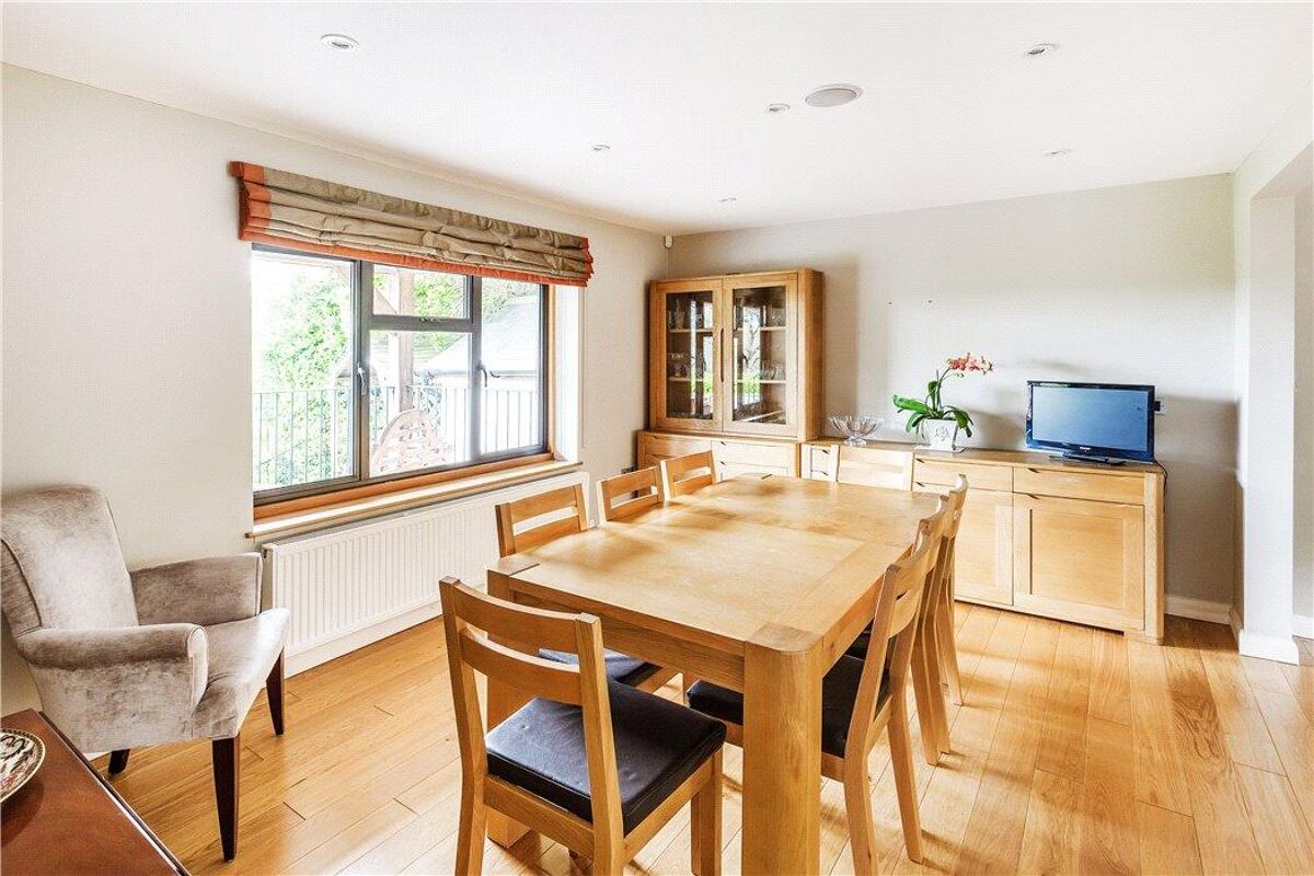 house for sale in Chantry View Road, Guildford, Surrey, GU1 GLD190345