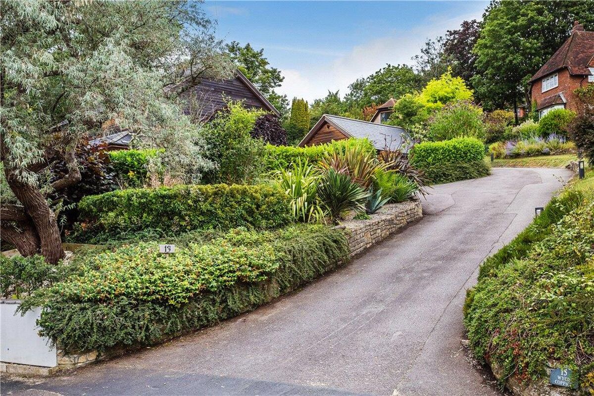 house for sale in Chantry View Road, Guildford, Surrey, GU1 GLD190345