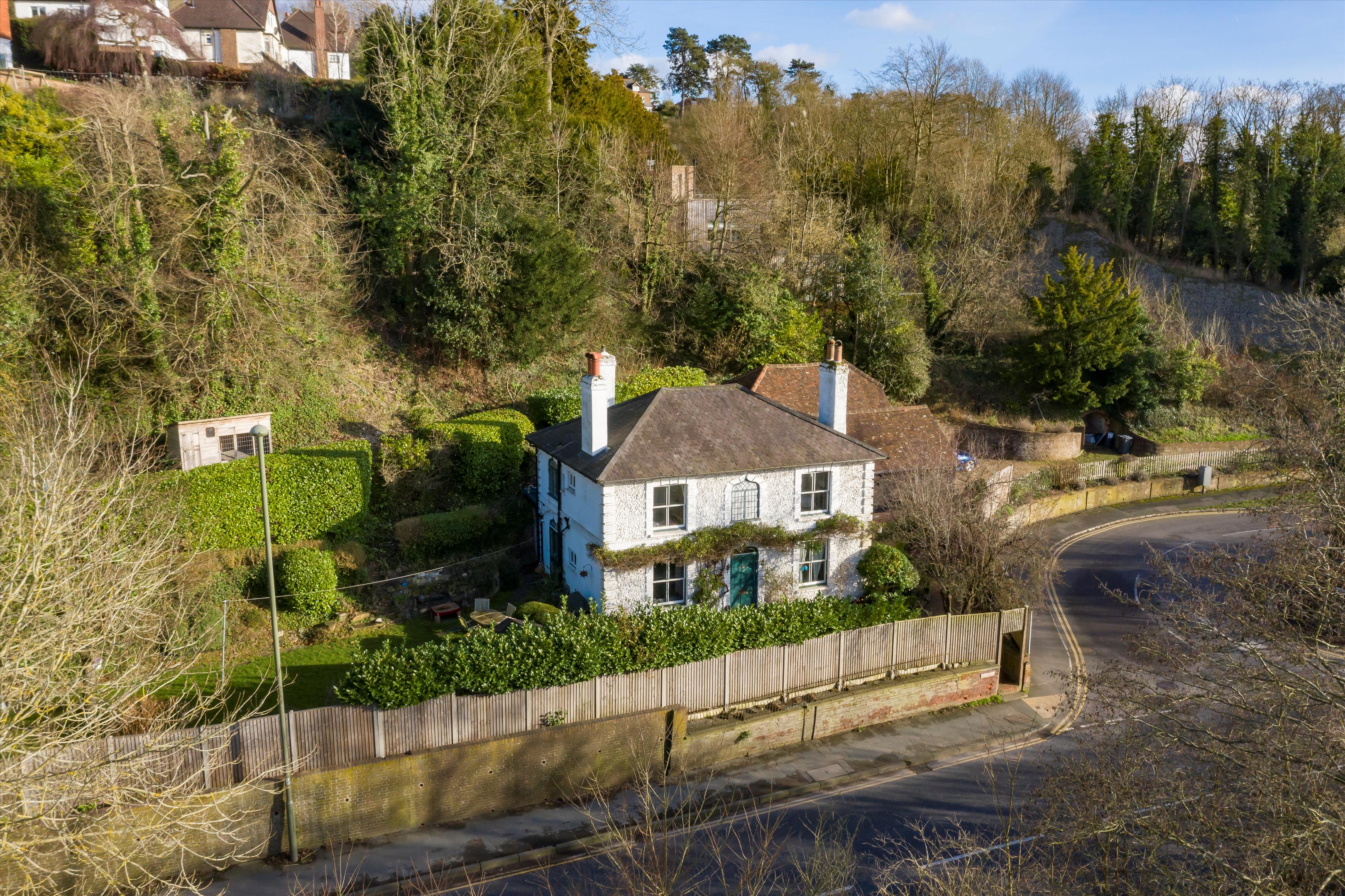 house for sale in Shalford Road, Guildford, Surrey, GU1 GLD190347