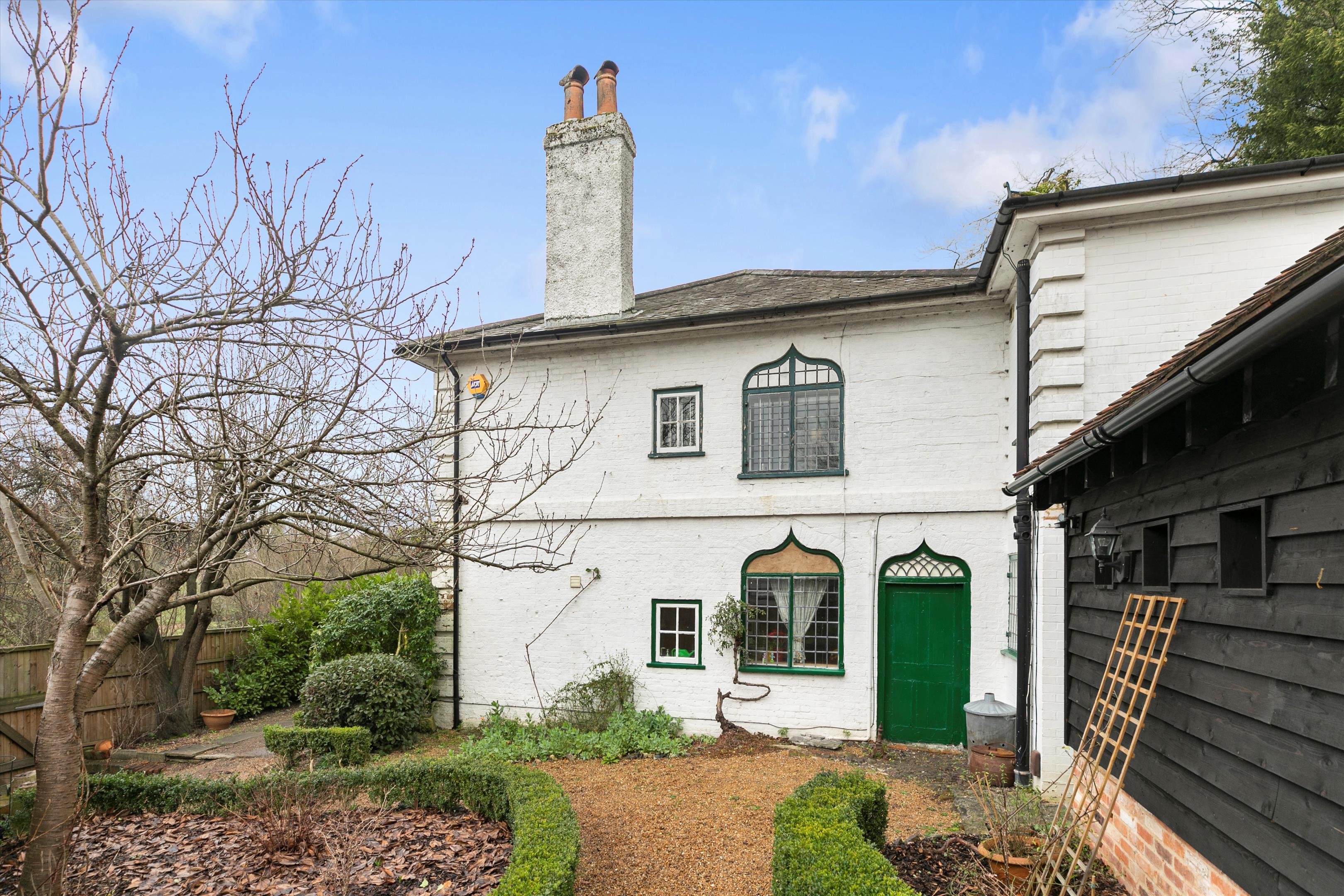 house for sale in Shalford Road, Guildford, Surrey, GU1 GLD190347